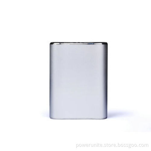 10,400mAh power station with metal casing for smartphone